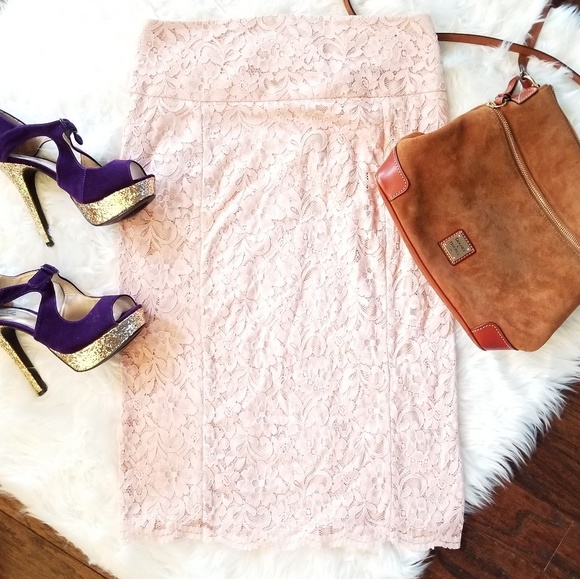 Express Dresses & Skirts - EXPRESS LACE PENCIL SKIRT LIGHT PINK SZ 10